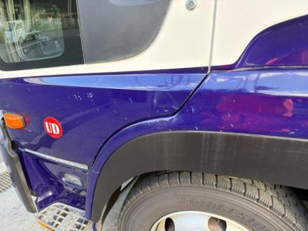 22t仕様　３軸低床　２デフ　平ボデー　L＝７.9