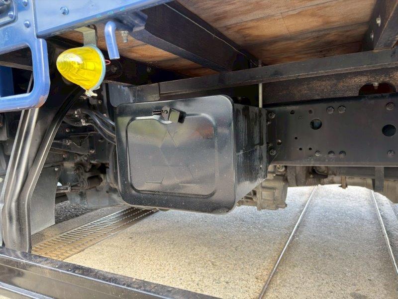 ４t　平ボデー　L＝5.3