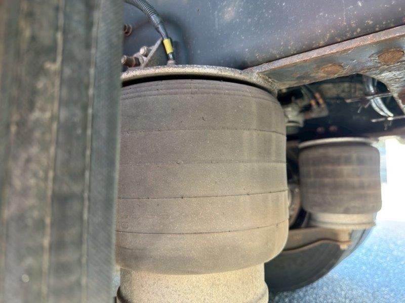 ２５t仕様　３軸高床　アルミブロック平ボデー