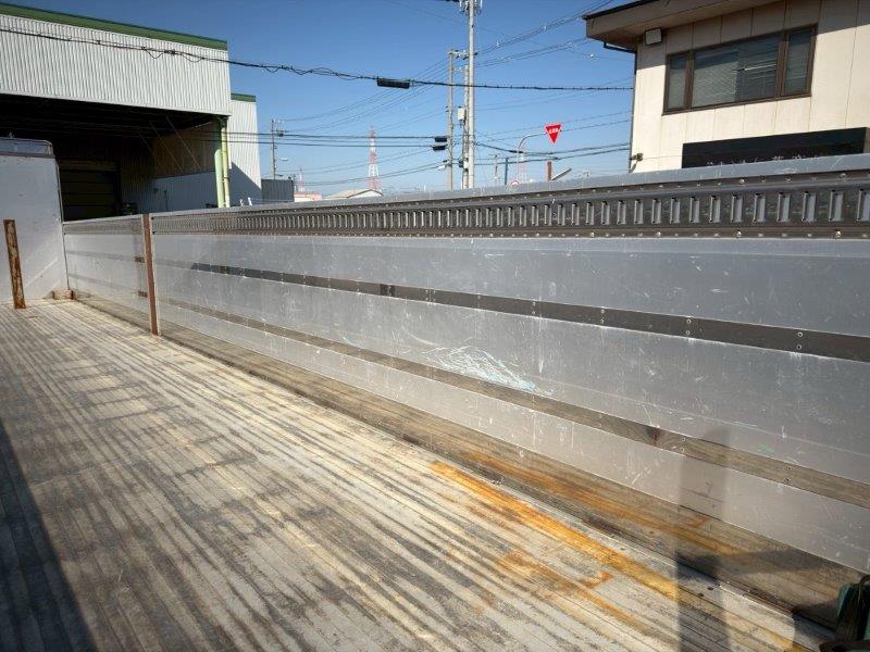 ２５t仕様　３軸高床　アルミブロック平ボデー