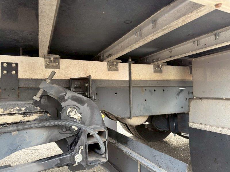 増々トン　ワイド　格納ゲート付　冷凍バン