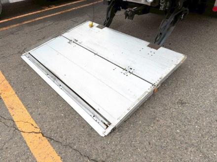 増々トン　ワイド　格納ゲート付　冷凍バン