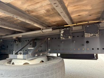 25t仕様　４軸低床　アルミウイング