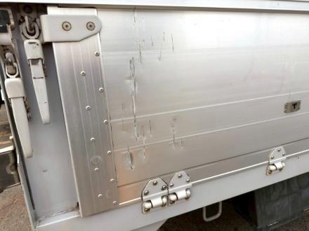 25t仕様　４軸低床　アルミウイング