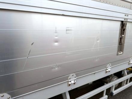 25t仕様　４軸低床　アルミウイング