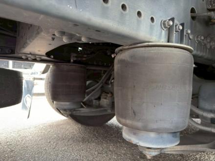 25t仕様　４軸低床　アルミウイング