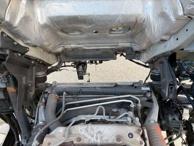 25t仕様　３軸高床　アルミブロック平ボデー