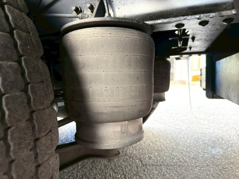 25t仕様　３軸高床　アルミブロック平ボデー