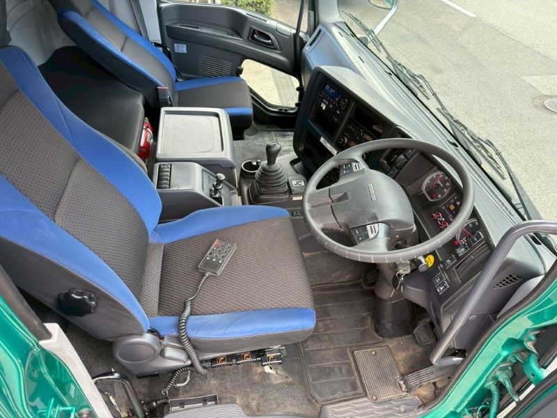 25t仕様　３軸高床　アルミブロック平ボデー