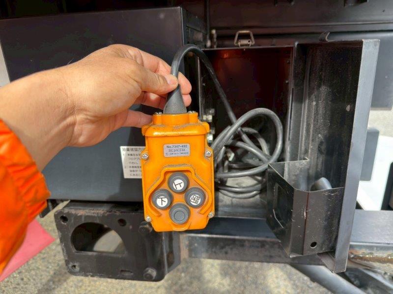 ４t　ワイド　ゲート付アルミバン