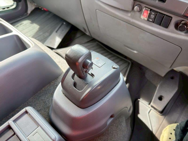 ４t　ワイド　ゲート付アルミバン