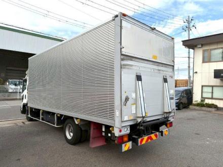 ４t　ワイド　ゲート付アルミバン