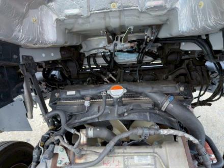 ４t　冷凍バン　格納ゲート付