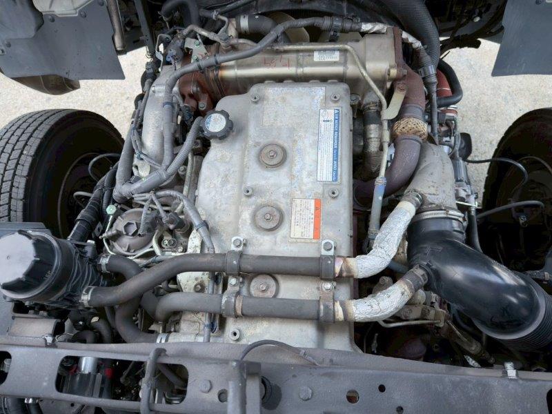 ４t　冷凍バン　格納ゲート付