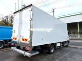 ４t　冷凍バン　格納ゲート付