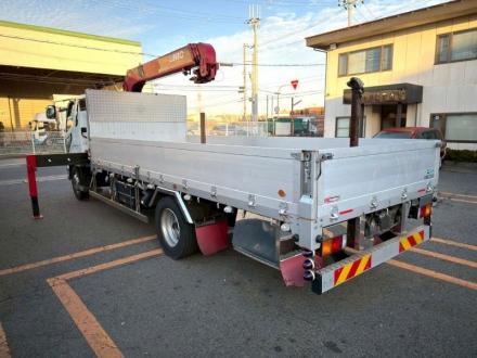 ４t　クレーン付アルミ平ボデー