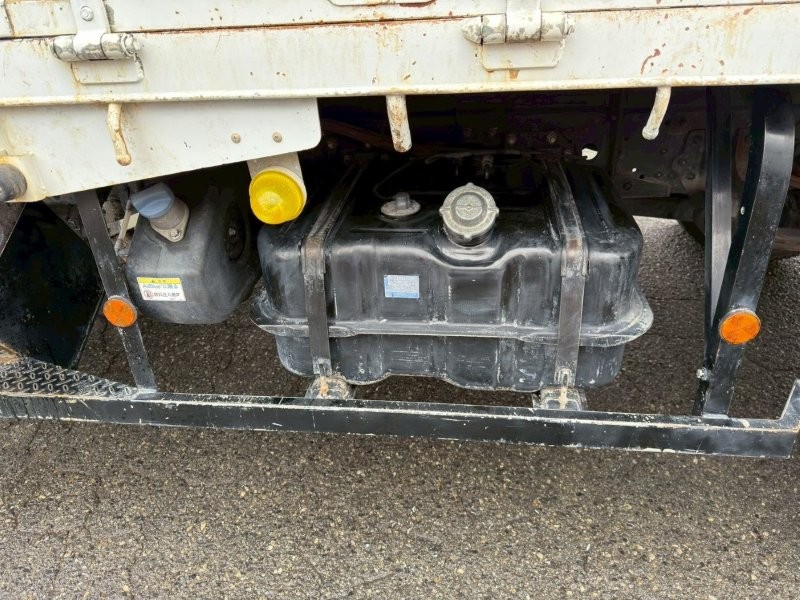 ４t　クレーン付平ボデー　L＝３.6