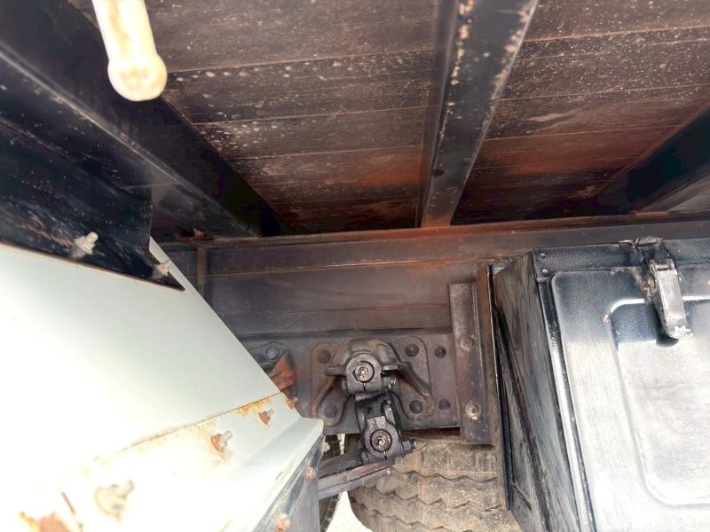 ４t　クレーン付平ボデー　L＝３.6