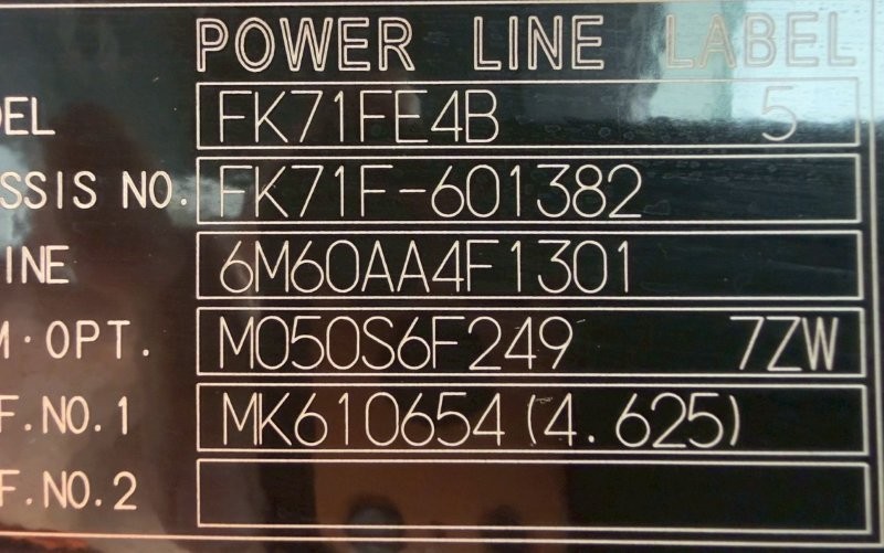 ４t　クレーン付平ボデー　L＝３.6