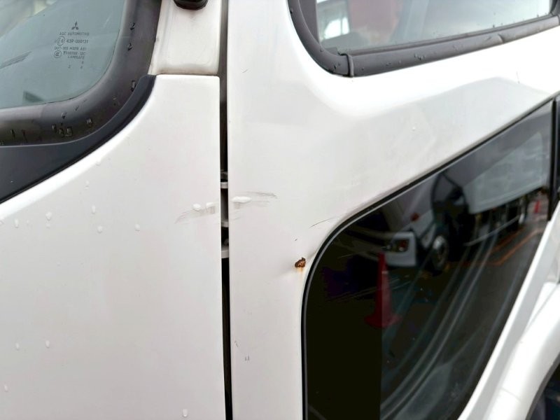 ４t　クレーン付平ボデー　L＝３.6