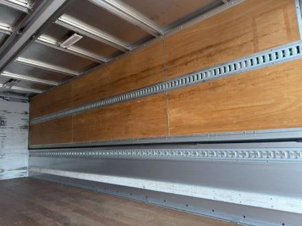 ４t　ワイド　格納ゲート付　アルミウイング