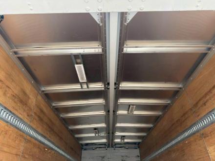 ４t　ワイド　格納ゲート付　アルミウイング