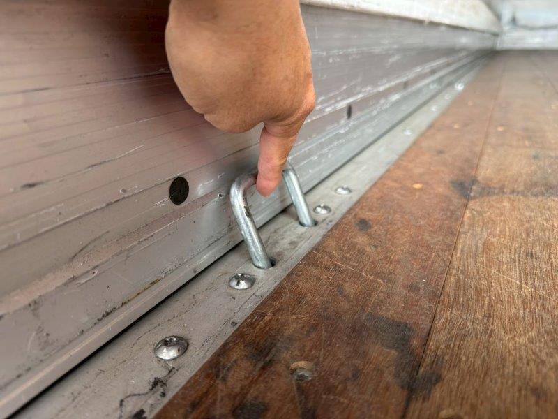 ４t　ワイド　格納ゲート付　アルミウイング