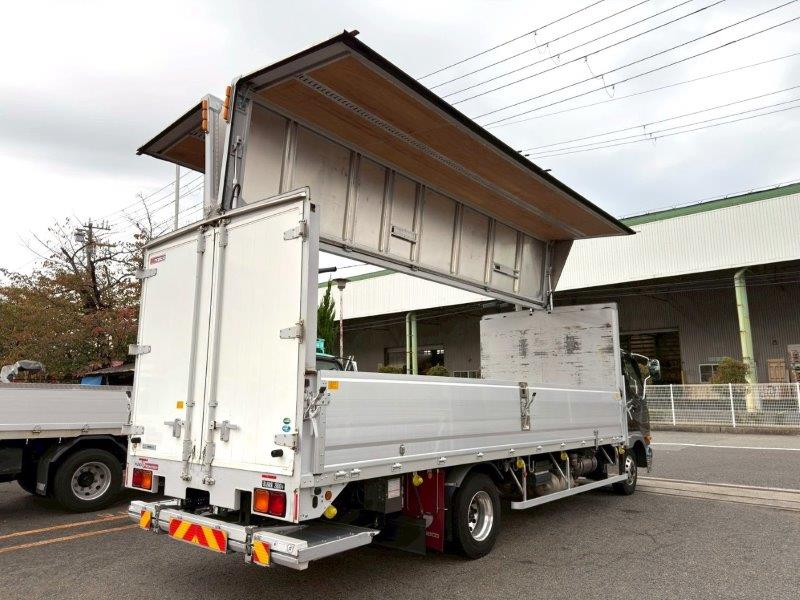 ４t　ワイド　格納ゲート付　アルミウイング