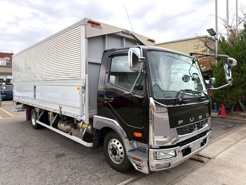 ４t　ワイド　格納ゲート付　アルミウイング