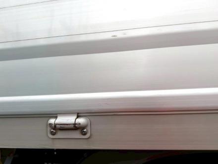 ４t　ワイド　格納ゲート付　アルミウイング