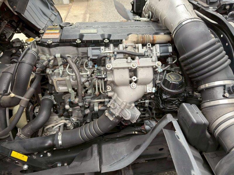 ４t　ワイド　格納ゲート付　アルミウイング