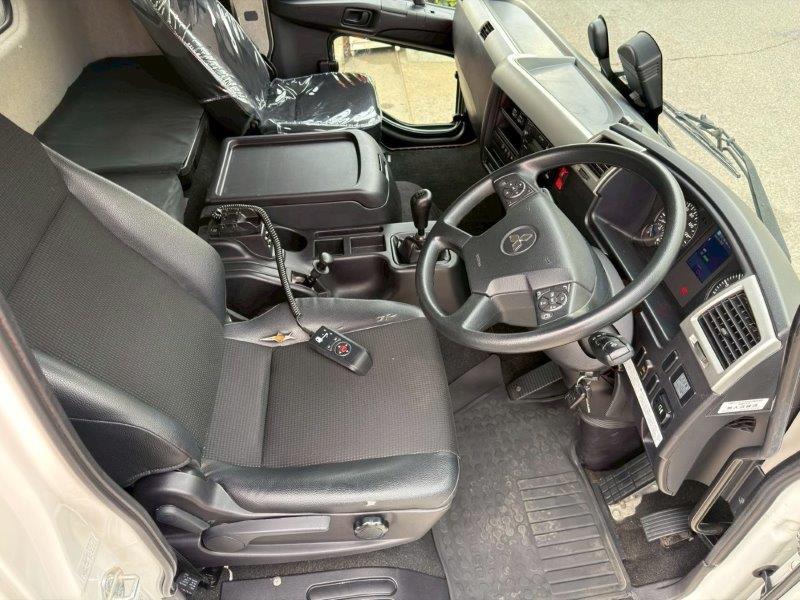 ４t　ワイド　アルミブロック平ボデー