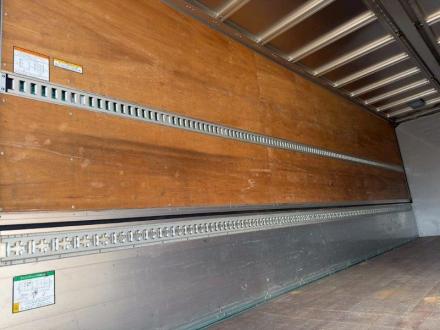 ４ｔ　ワイド　Ｌ＝7.2　アルミウイング