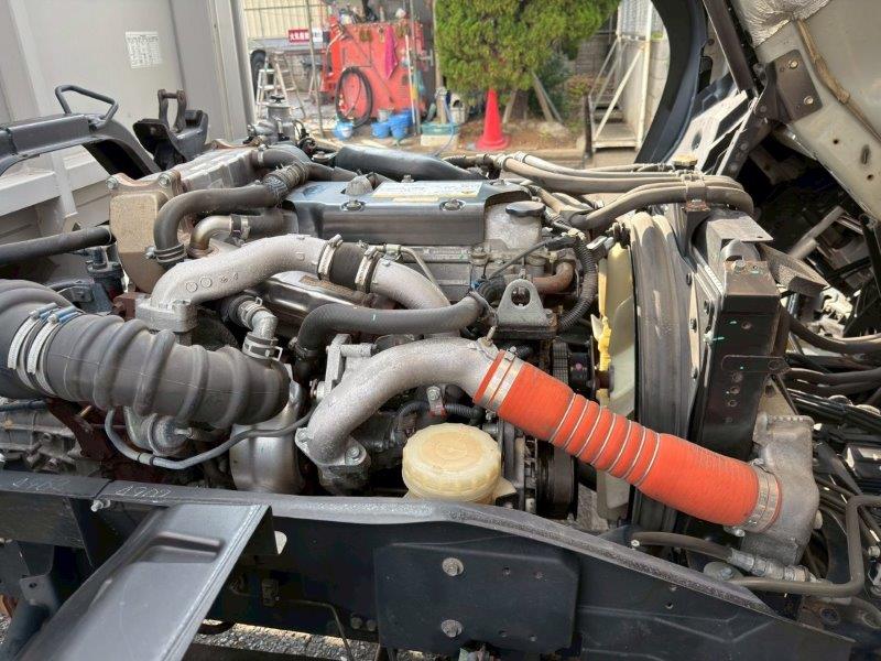 ４ｔ　ワイド　Ｌ＝7.2　アルミウイング