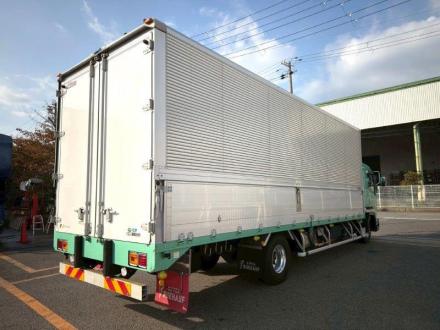 ４ｔ　ワイド　Ｌ＝7.2　アルミウイング