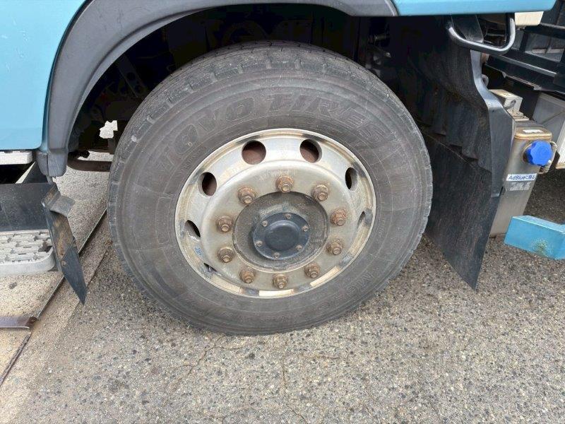 ３軸車　２デフ　深ダンプ　ステンレスボデー