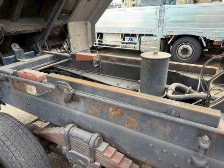 ３軸車　２デフ　深ダンプ　ステンレスボデー