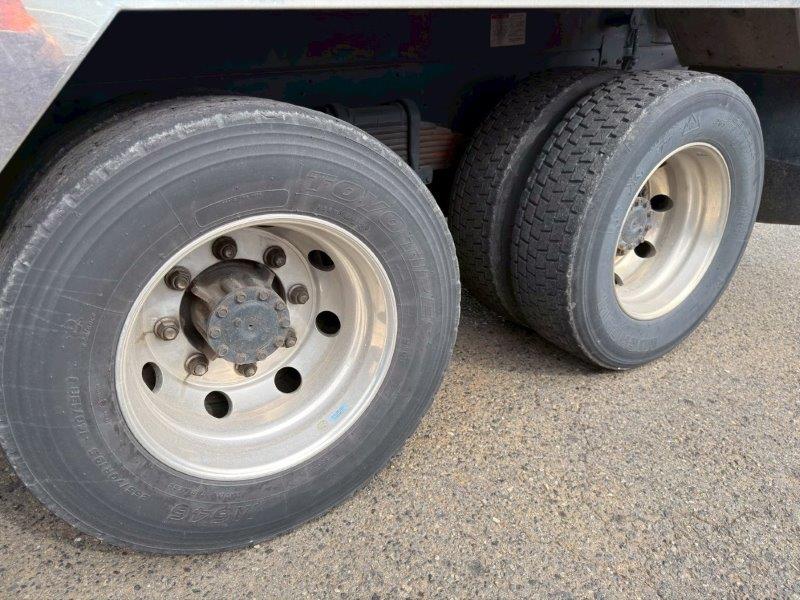 ３軸車　２デフ　深ダンプ　ステンレスボデー