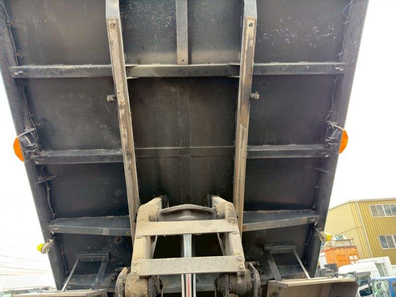 ３軸車　２デフ　深ダンプ　ステンレスボデー