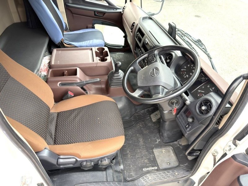 ４t　ワイド　L＝7.2　平ボデー