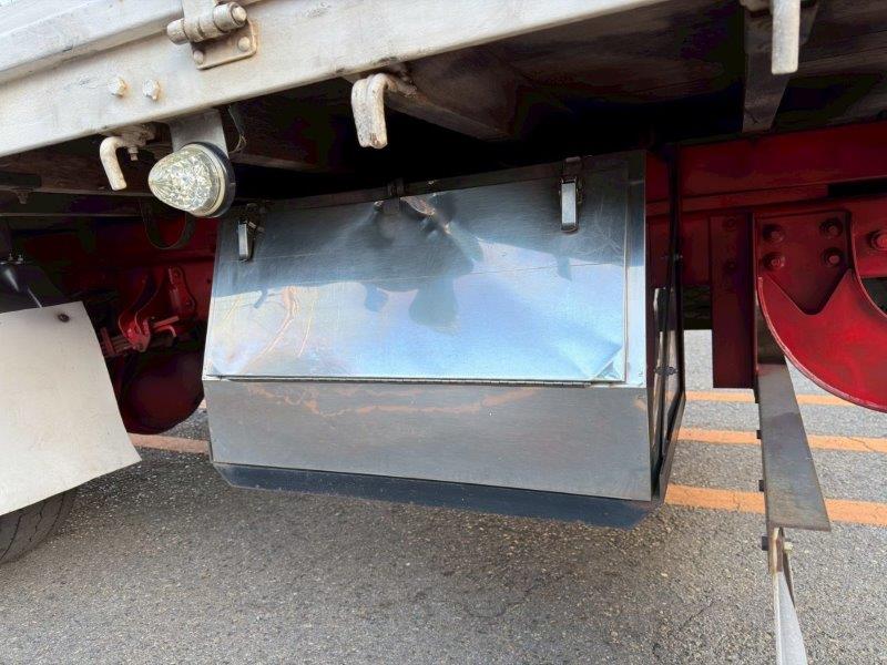 増々トン　クレーン付平ボデー