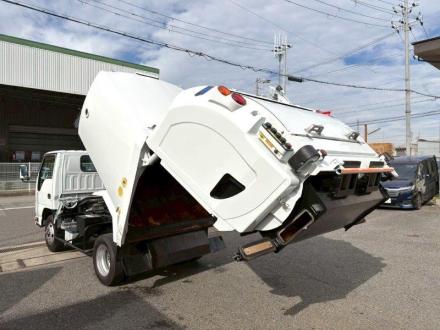 4.4m3　巻き込み式　パッカー