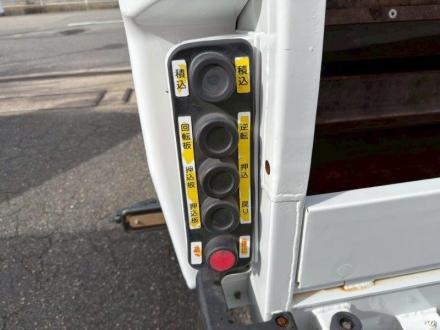 4.4m3　巻き込み式　パッカー