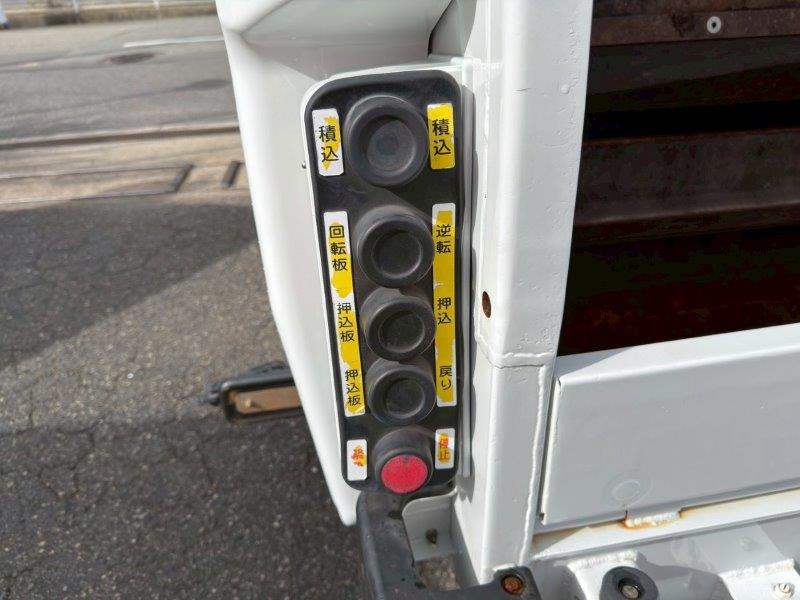 4.4m3　巻き込み式　パッカー