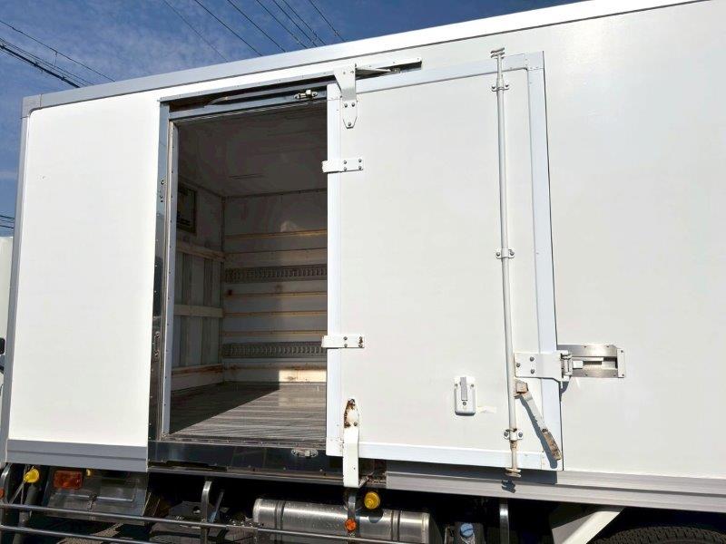 増トン　ワイド　格納ゲート付　冷凍バン