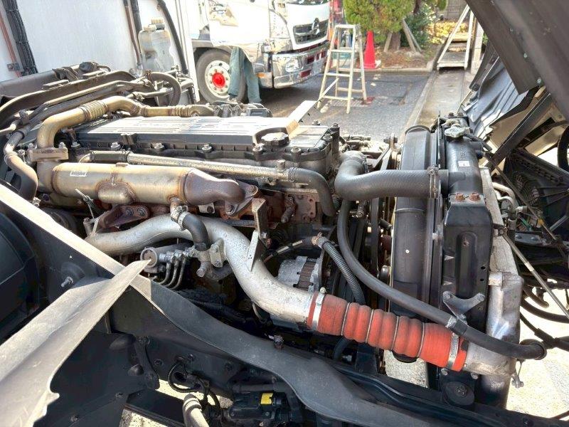 増トン　ワイド　格納ゲート付　冷凍バン