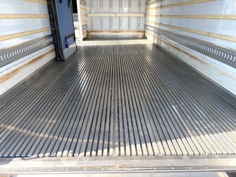 増トン　ワイド　格納ゲート付　冷凍バン