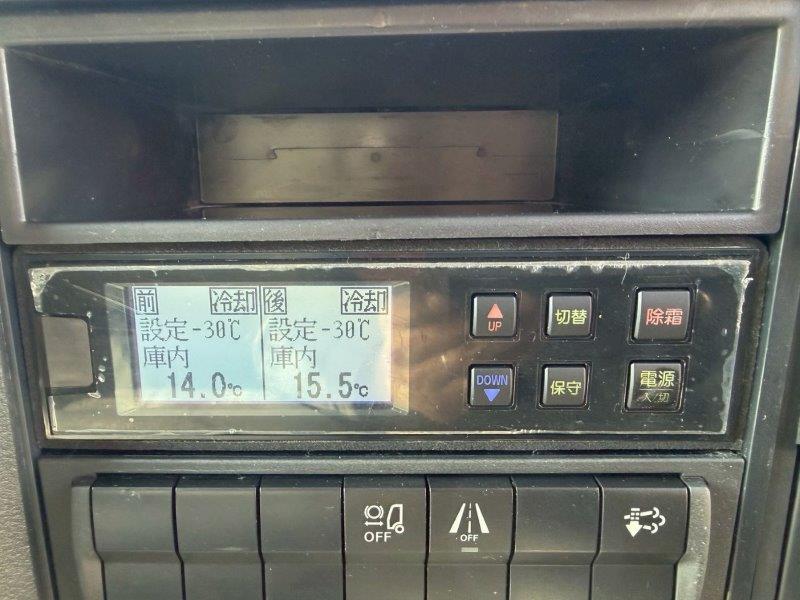 増トン　ワイド　格納ゲート付　冷凍バン