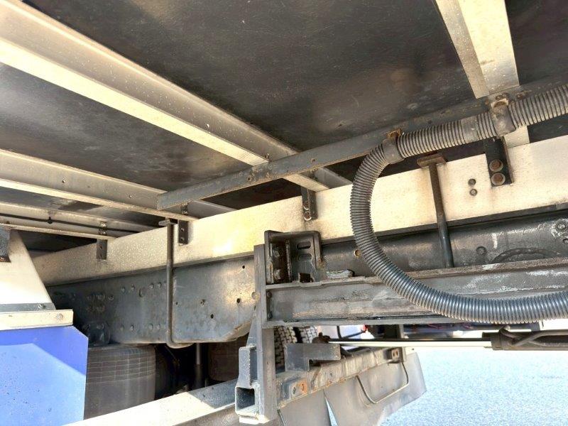 増トン　ワイド　格納ゲート付　冷凍バン