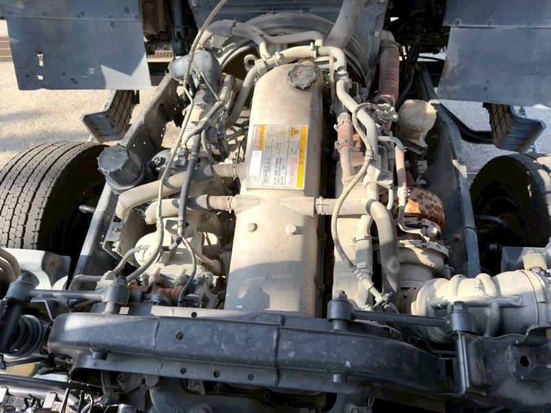 ３軸車　２デフ　ステンレスボデー　深ダンプ